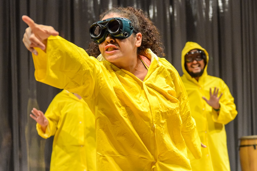 Cia de Teatro Nu Escuro